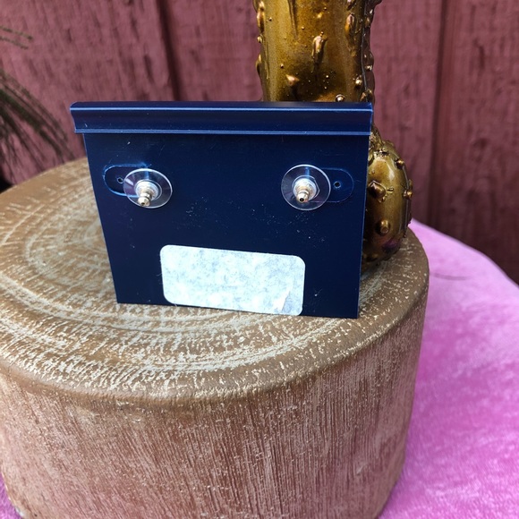 Vintage 1980s Givenchy Bijoux Earrings gold hoop - Picture 6 of 6